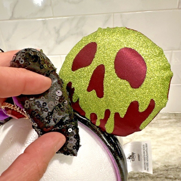 Disney Parks Snow White Evil Queen POISON APPLE Minnie Mouse Ears Headband NEW - Picture 9 of 11